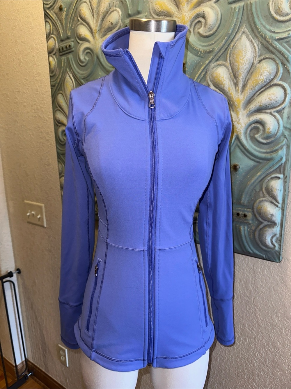 CALIA Womens XS Periwinkle Blue Purple Full Zip Athletic Jacket Thumbholes
